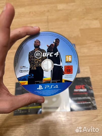 Диск на PS4 PS5 UFC4, в идеальном состоянии