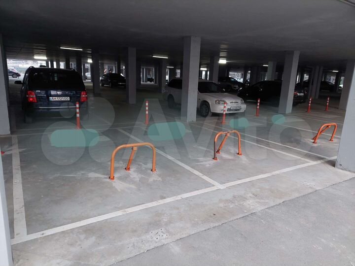 Машиноместо, 14 м²