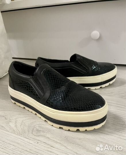 Лоферы женские