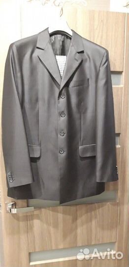 Костюм свадебный