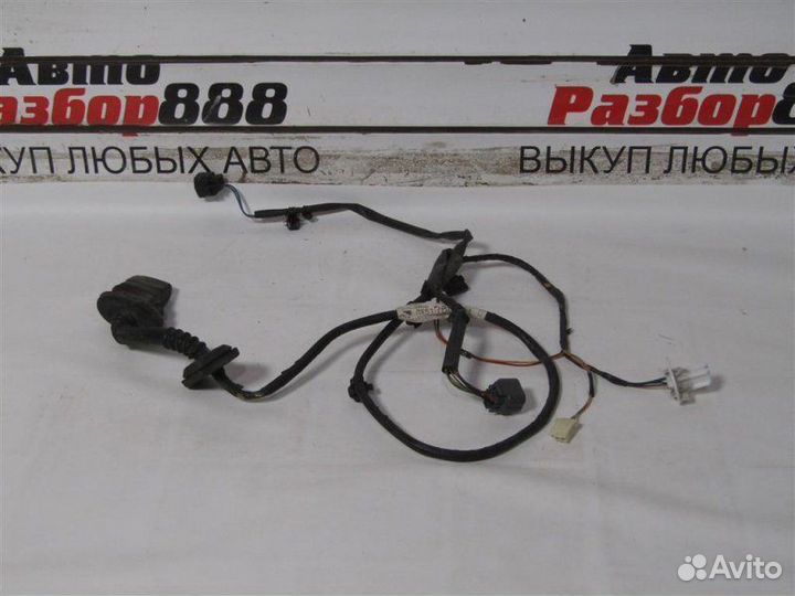 Проводка двери задняя правая Mitsubishi Pajero 3