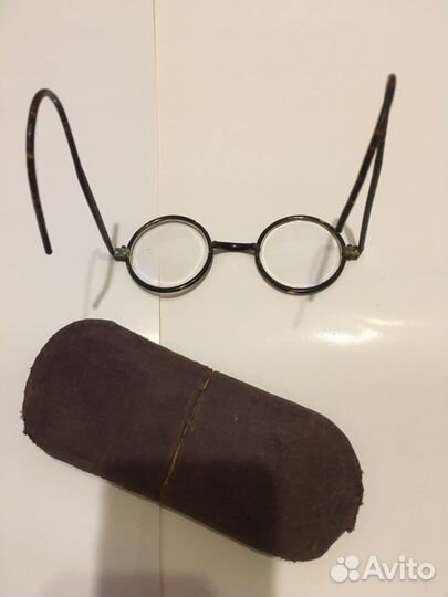 Очки старинные