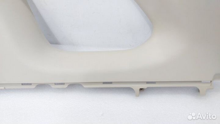 Обшивка стойки задняя правая Mitsubishi Outlander