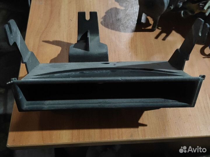 Бардачок панель центральная Chevrolet blazer s10