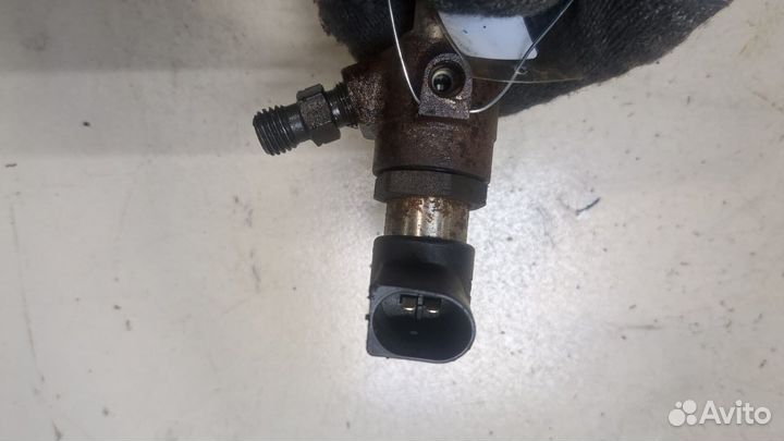 Форсунка топливная Volkswagen Caddy, 2014