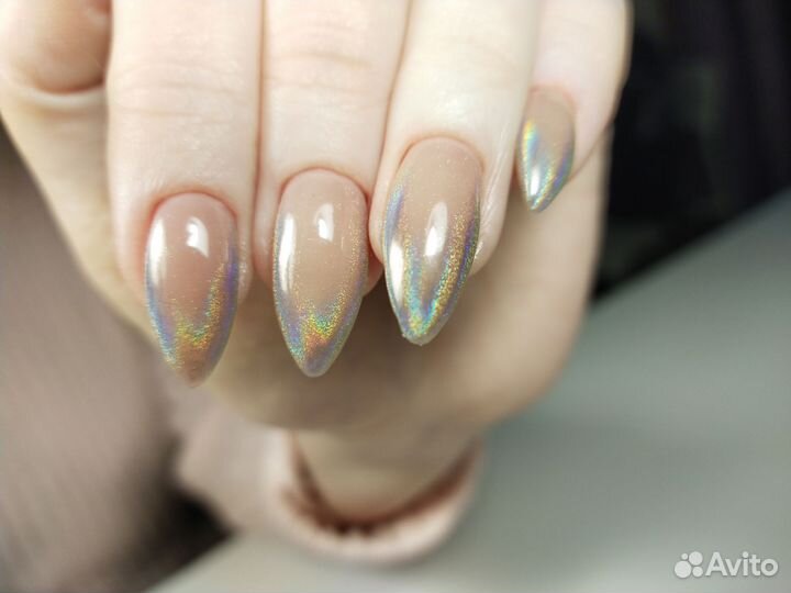 Мастер маникюра и педикюра