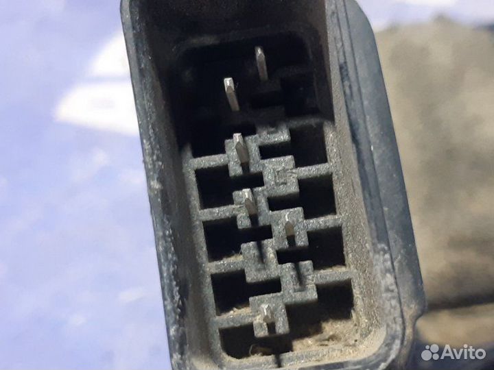 Задний левый замок двери Mazda 3 Bk седан Z6 2006