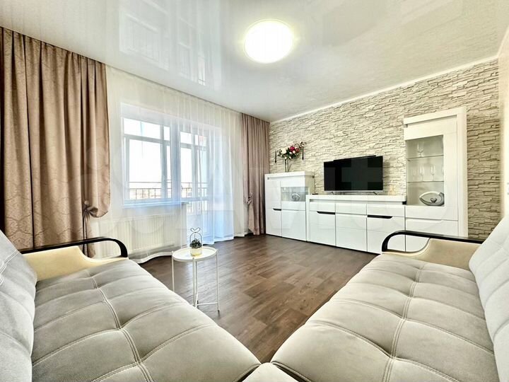 2-к. квартира, 60 м², 4/10 эт.