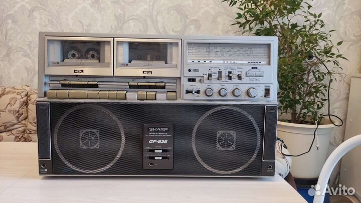 Кассетный магнитофон Sharp GF-525H
