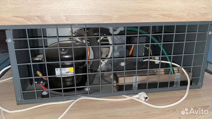 Стол холодильный