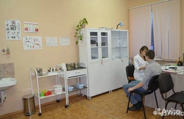 Шкаф медицинский стеклянный