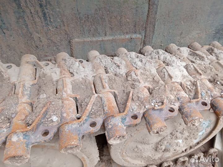 Продаётся гусеничный снегоболотоход