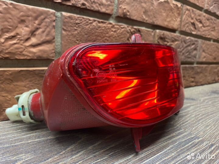 Фонарь задний в бампер левый Peugeot 5008 2017+