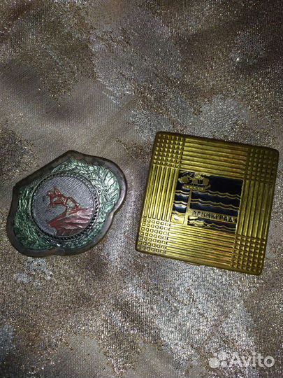 Пудренница ретро