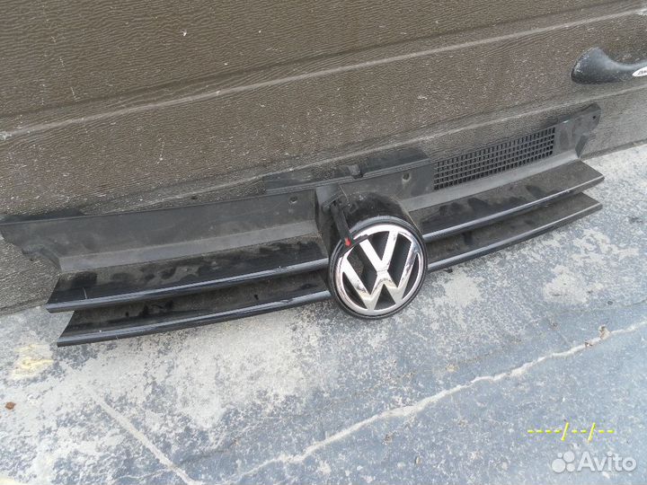 Решетка радиатора Решетка Фольксваген Гольф 4