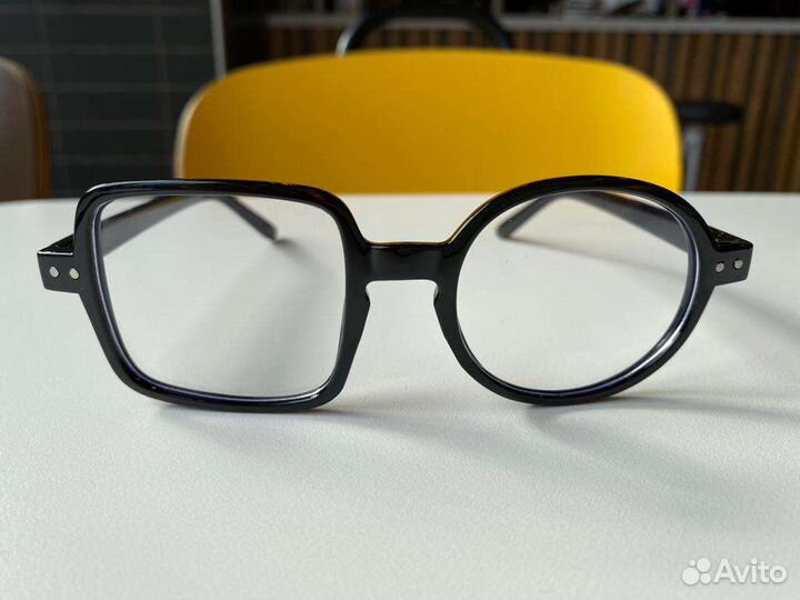 Прозрачные ретро очки