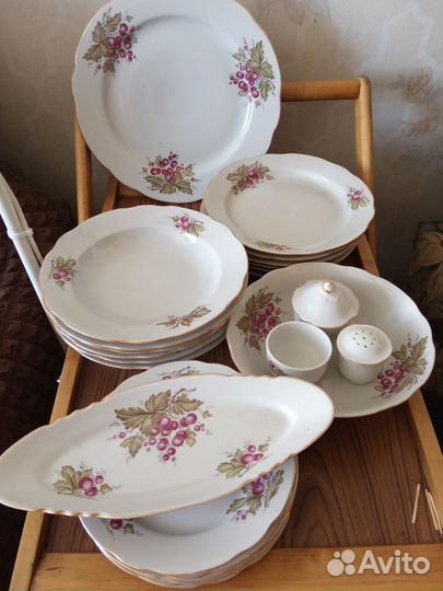 Набор тарелок