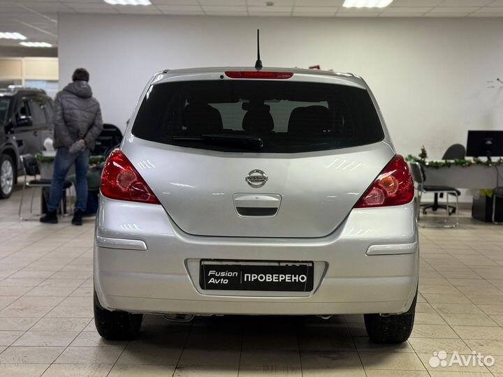 Nissan Tiida 1.6 AT, 2011, 171 000 км