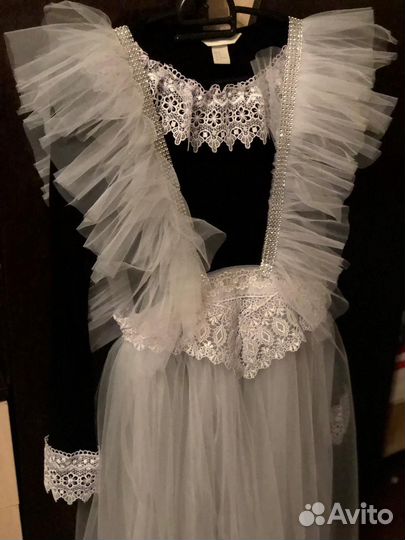 Белый школьный фартук и платье