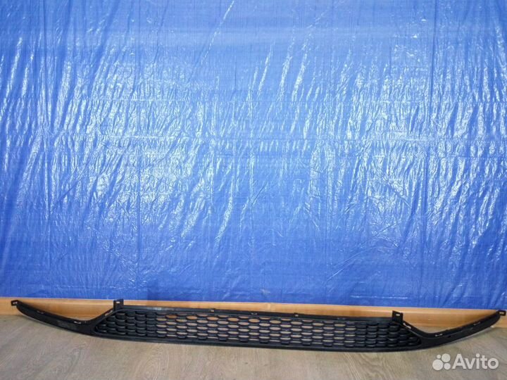 Решетка в бампер нижняя Kia Cerato 3 2013 новое