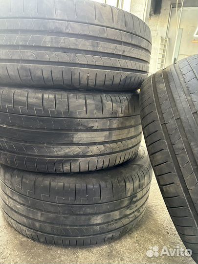 Pirelli P Zero 245/45 R20 и 275/40 R20 103W