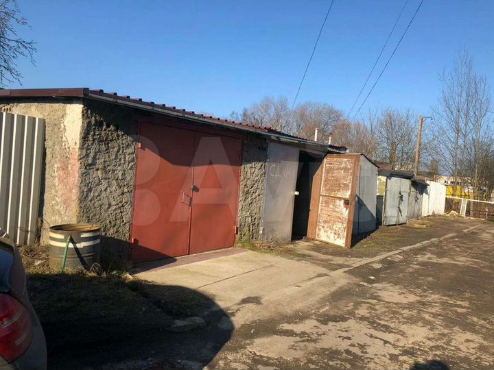 Гараж, > 30 м²