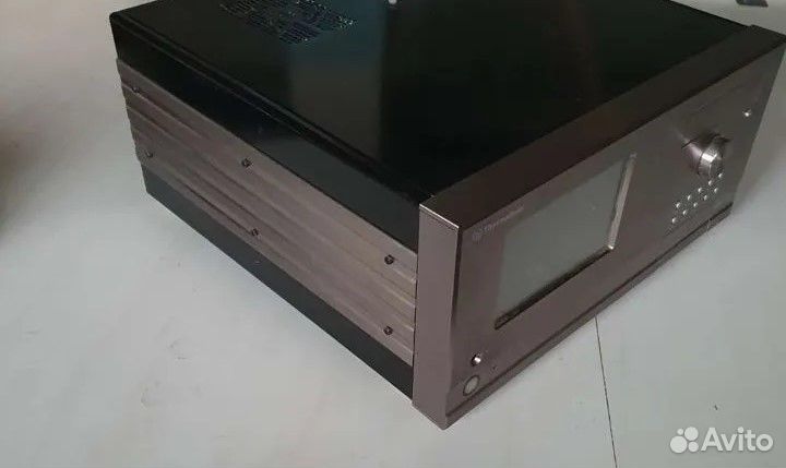 Корпус Thermaltake DH104