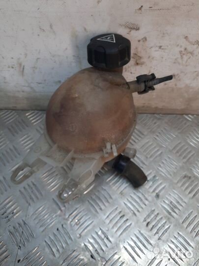 Бачок расширительный Peugeot 207 хэтчбэк 3 дв. 1.6