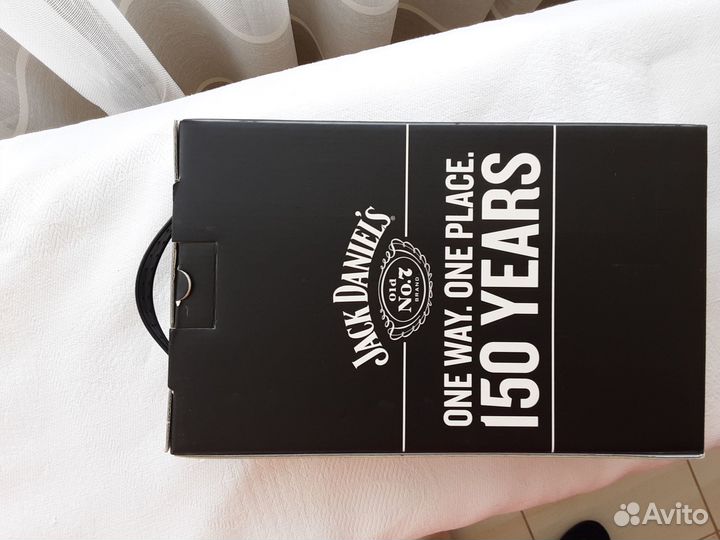 Коробки 1л jonnnieWalker, jackDaniels, chivasRegal