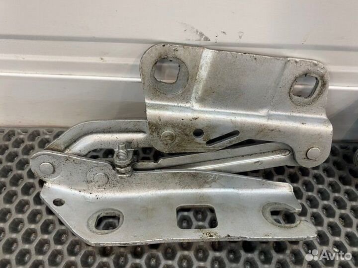 Петля капота Mercedes-Benz Ml 320 W164 OM 642.940