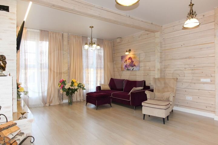 Коттедж 202,5 м² на участке 11,2 сот.