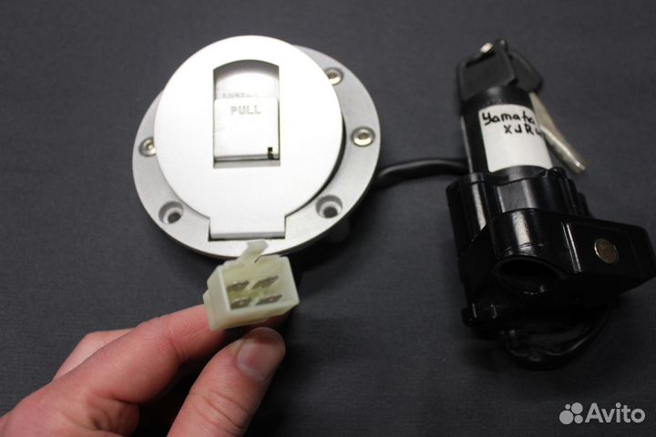 Замок зажигания + крышка бензобака Yamaha xjr 400