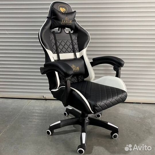 Офисное новое компьютерное кресло