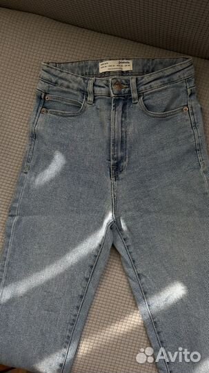 Джинсы stradivarius mom