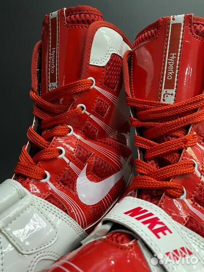 Боксерская обувь Nike RED