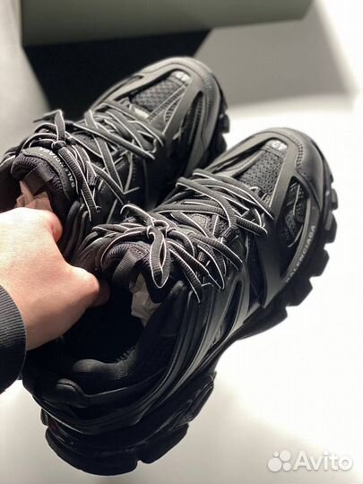 Balenciaga track 1 black