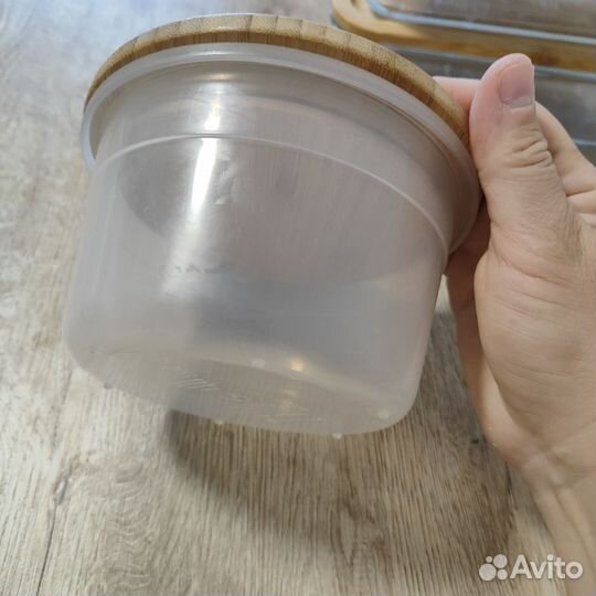 Стеклянный контейнер IKEA с крышкой