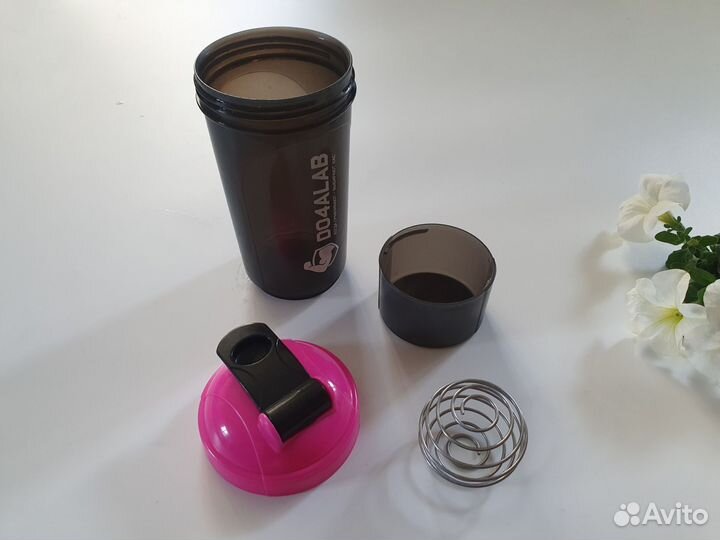 Шейкер и лента эластичная для фитнеса