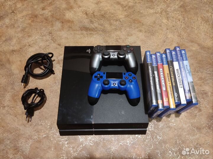 Sony PS4 + 2 геймпада + игры
