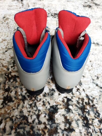 Ботинки лыжные 33 размер