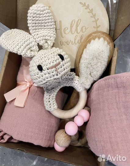 Набор на выписку, подарок для новорождённого