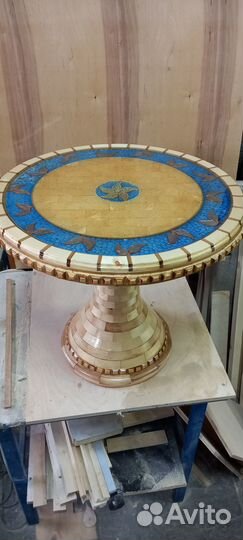 Журнальный столик