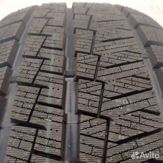 Habilead SnowShoes AW33 265/60 R18 114T