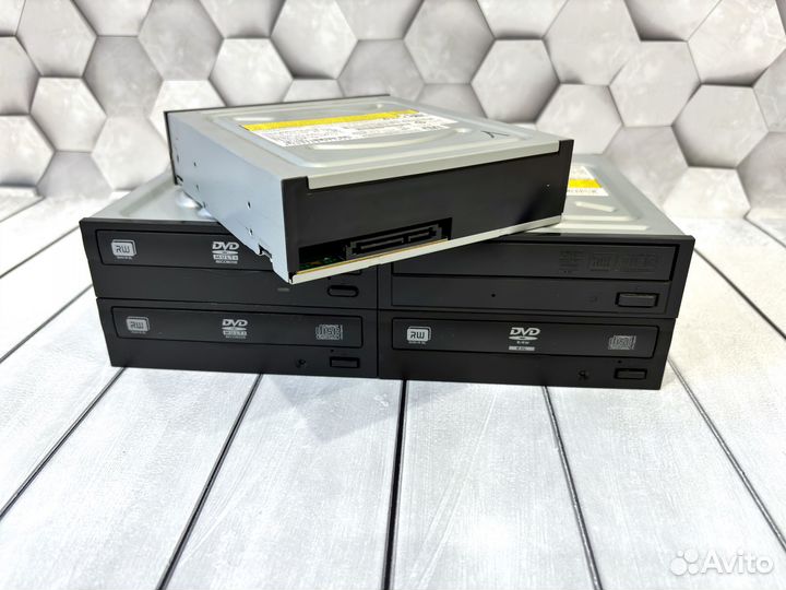 Оптический привод DVD-RW - SATA