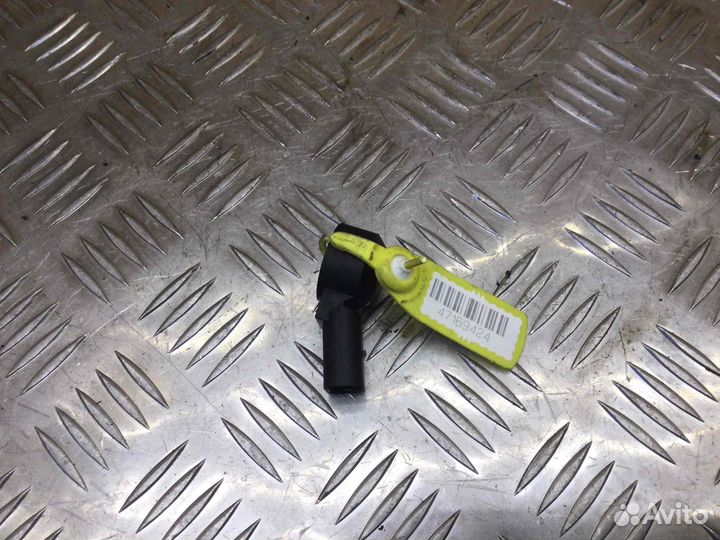 Датчик детонации Volkswagen Golf 030905377c Bcb