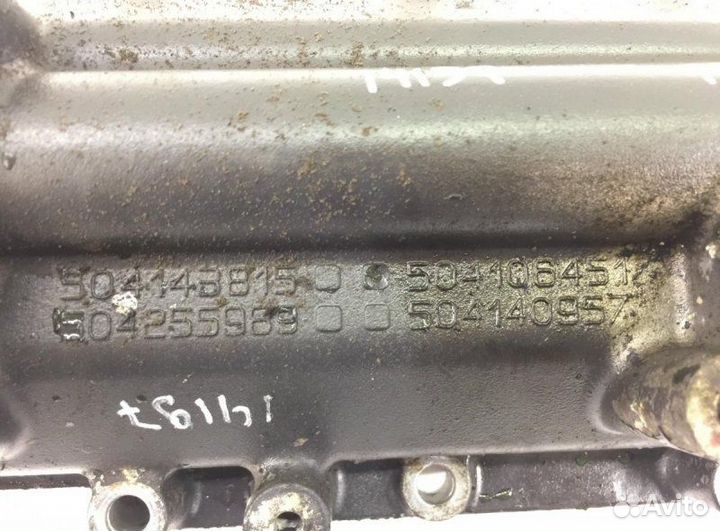 Крышка Irisbus cursor 8 330HP iveco