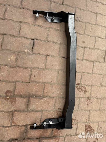 Усилитель заднего бампера Jeep Compass