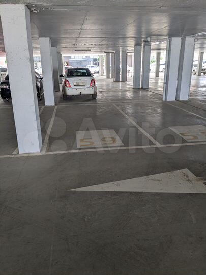 Машиноместо, 14 м²