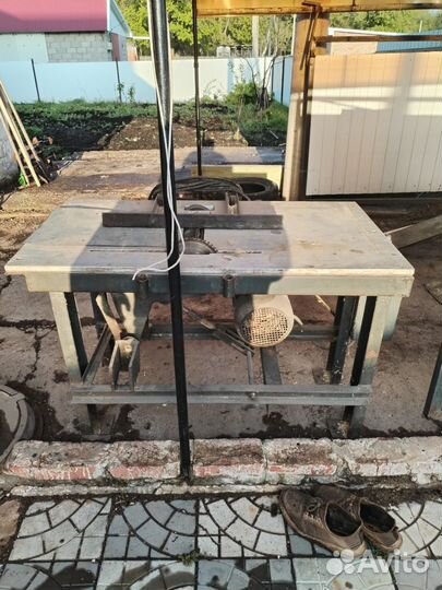 Станок деревообрабатывающий