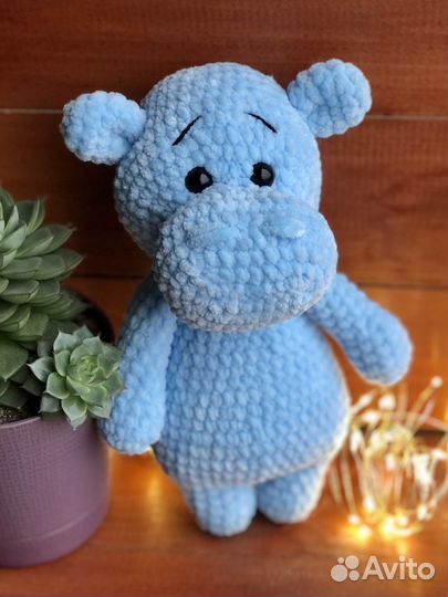Мягкая вязаная игрушка бегемот, ручная работа